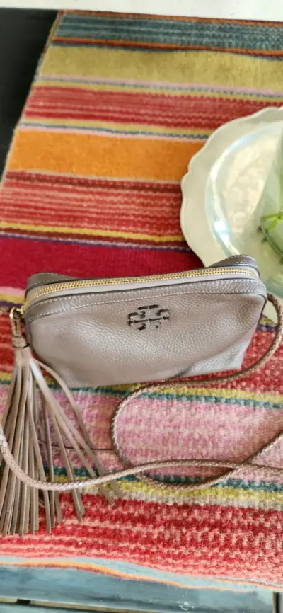 Cartera de cuero Tory Burch con logo destacado - miniatura 4