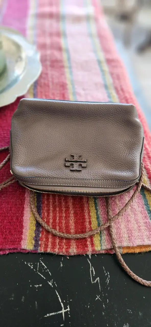 Cartera de cuero Tory Burch con logo destacado - 5
