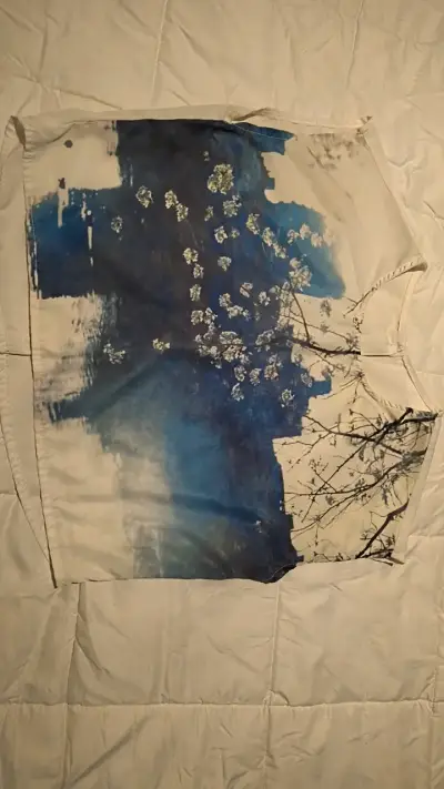 Blusa sin mangas con estampado floral azul - miniatura 2