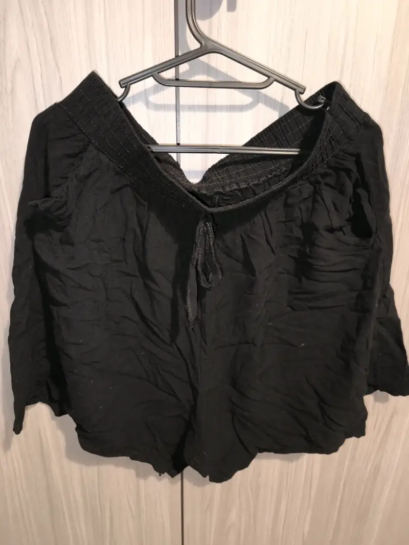 Shorts negros de algodón para mujer