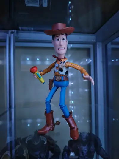 Figura de acción Woody Toy Story articulada - miniatura 3