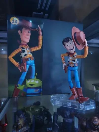 Figura de acción Woody Toy Story articulada - miniatura 5