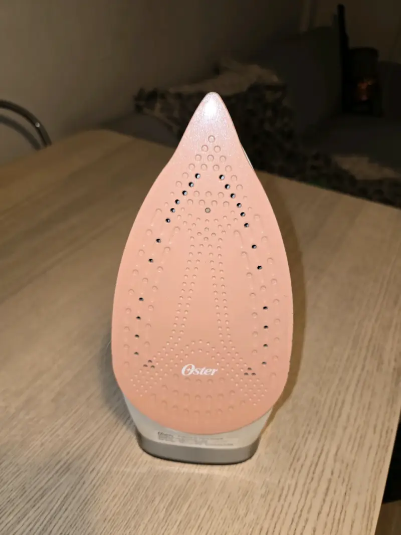 Plancha a vapor Oster con suela antiadherente - 3