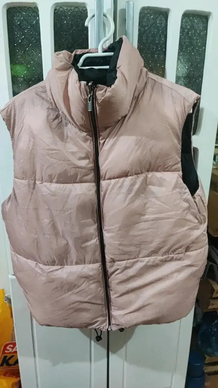 Chaleco reversible acolchado rosa y negro - 1
