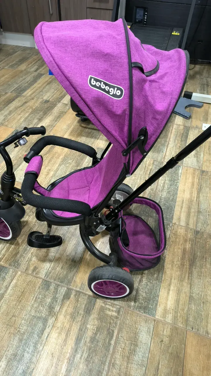 Triciclo para niños Bebeglo morado con toldo - 4