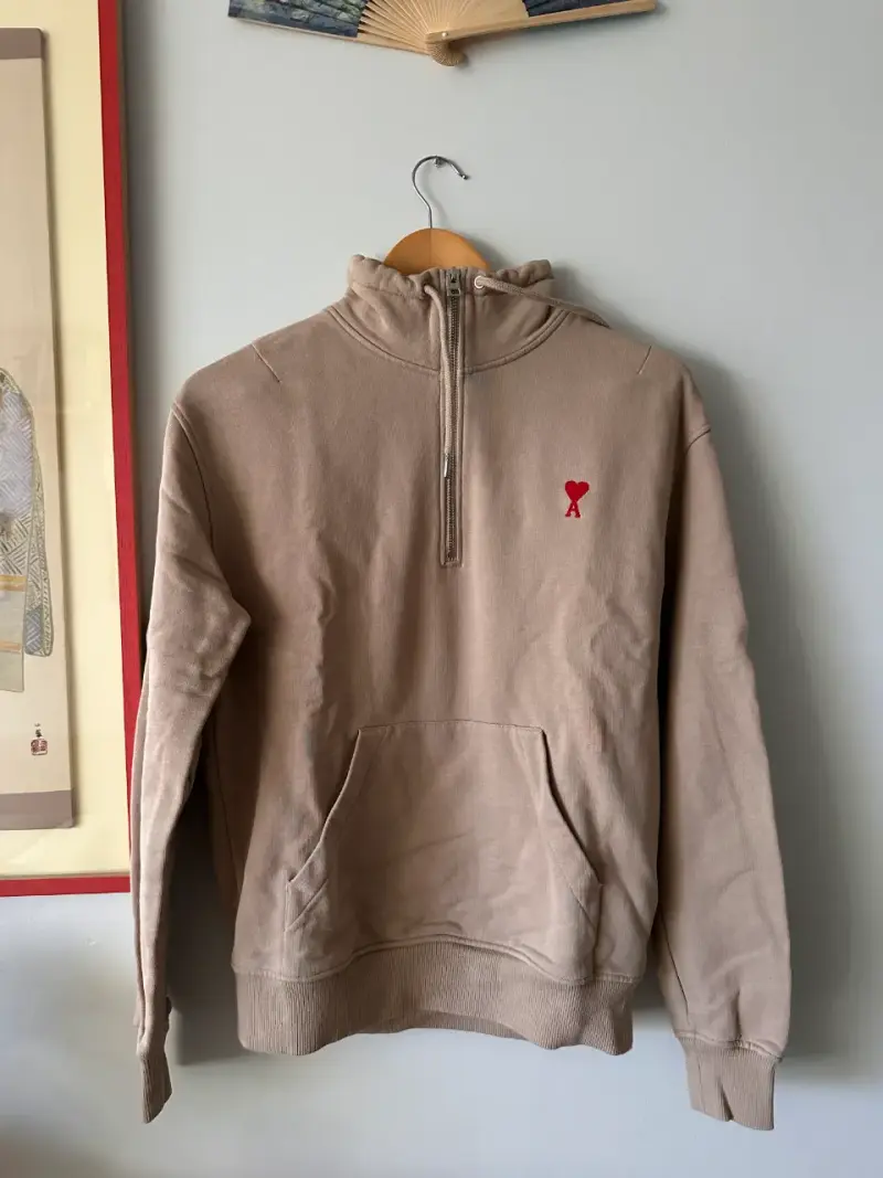Polerón beige con cierre Ami - 4