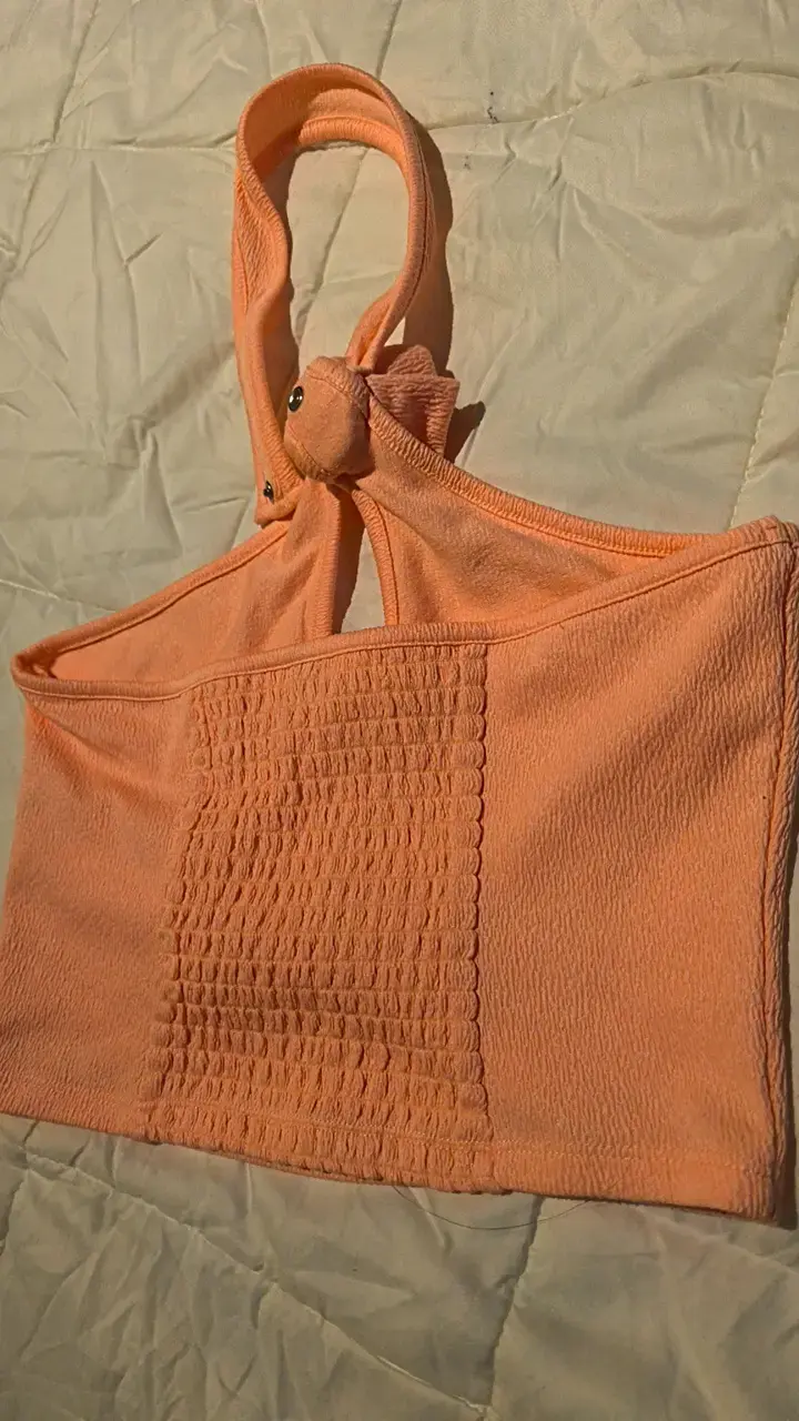 Top halter color damasco con detalle de flor - 5