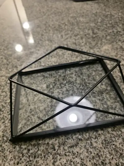 Marco decorativo geométrico de metal negro - miniatura 5