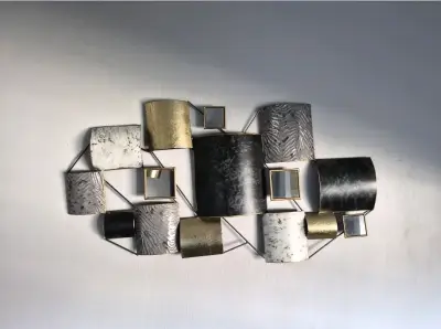 Decoración de pared metálica moderna - miniatura 1
