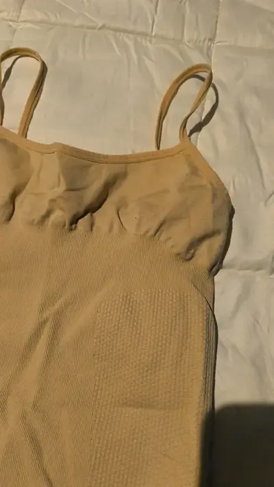 Body beige sin mangas para mujer - miniatura 3