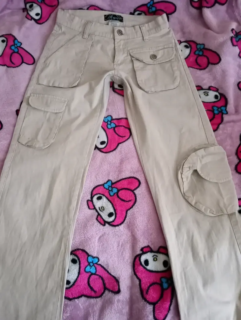 Pantalones cargo beige