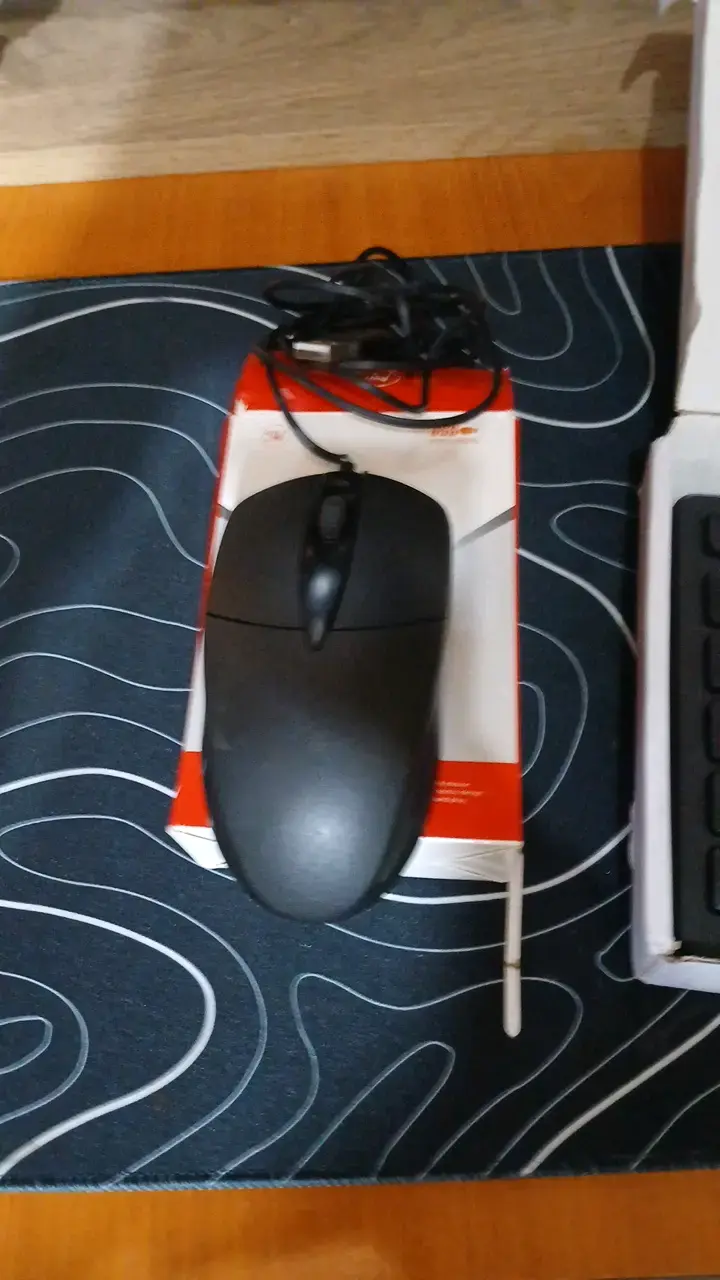 Teclado y mouse USB con cable - 2