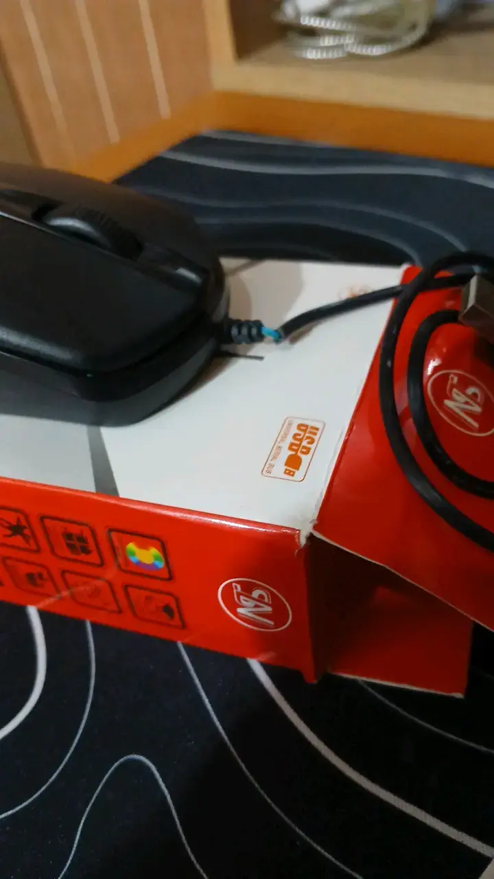 Teclado y mouse USB con cable - 4