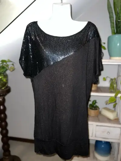 Polera negra IO con lentejuelas para mujer - miniatura 1