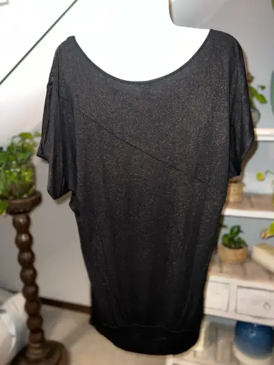 Polera negra IO con lentejuelas para mujer - miniatura 2