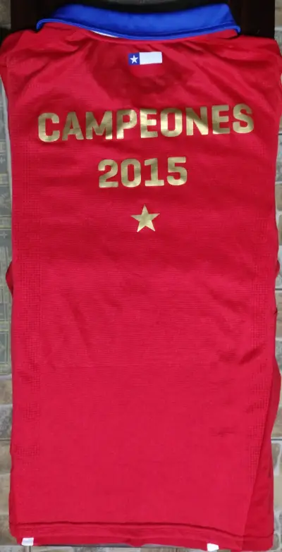 Camiseta Roja Chile Campeones 2015 Puma - miniatura 3