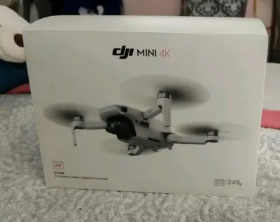 Drone DJI Mini 4K con accesorios completos - miniatura 1