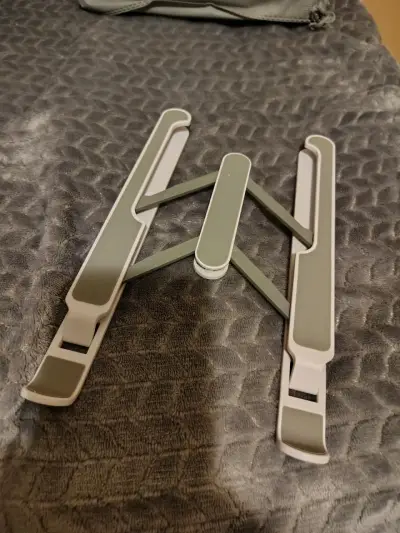 Soporte ajustable para portátil plegable - miniatura 1