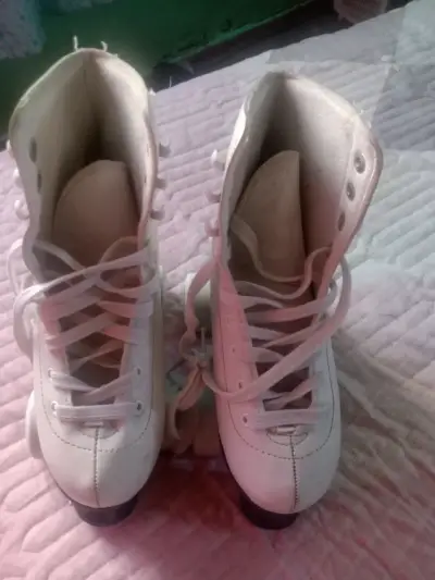 Patines de Cuatro Ruedas Blancos para Adulto - miniatura 1