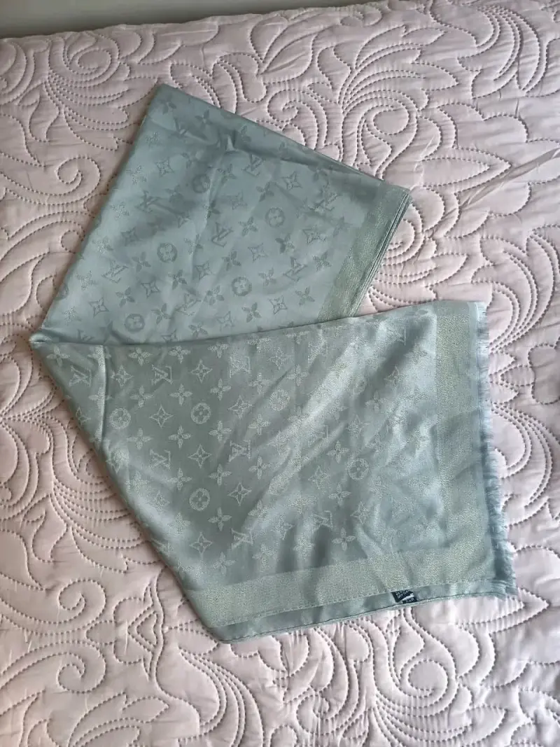Bufanda de seda Louis Vuitton G5