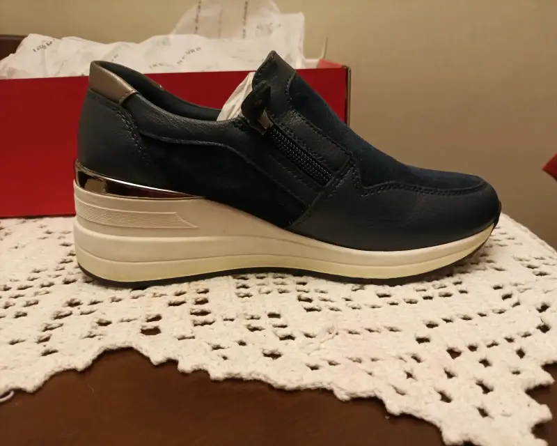 Zapatillas casuales de cuero azul con plataforma - 1
