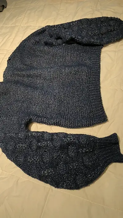 Suéter tejido azul marino para mujer - miniatura 4