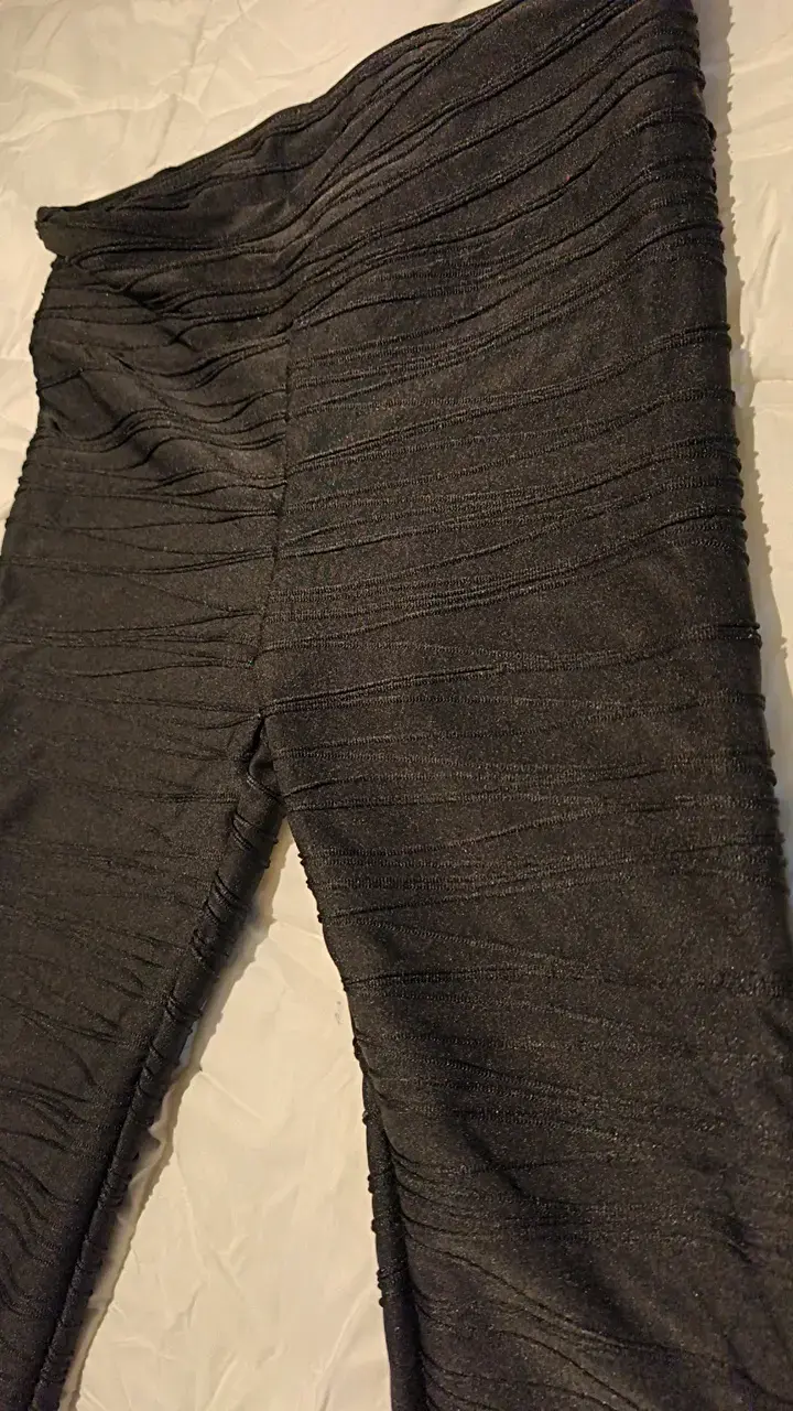 Calzas leggins strech negros con diseño - 4