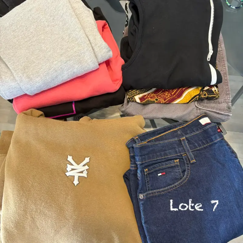 Lote de ropa variada para hombre y mujer - 1