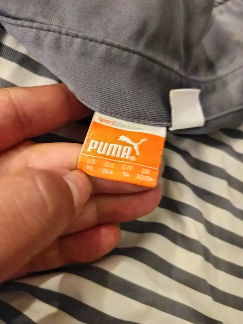 Polera deportiva Puma a rayas gris y naranja - 3