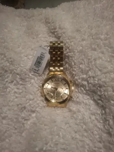 Reloj Guess dorado para hombre con cronógrafo - miniatura 4
