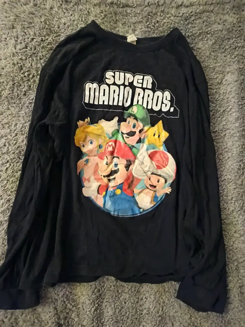 Polera manga larga Super Mario Bros negra - 1