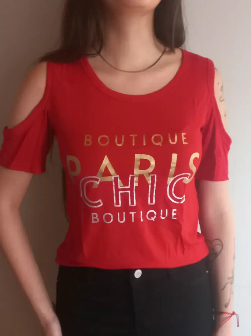 Polera roja diseño paris chic