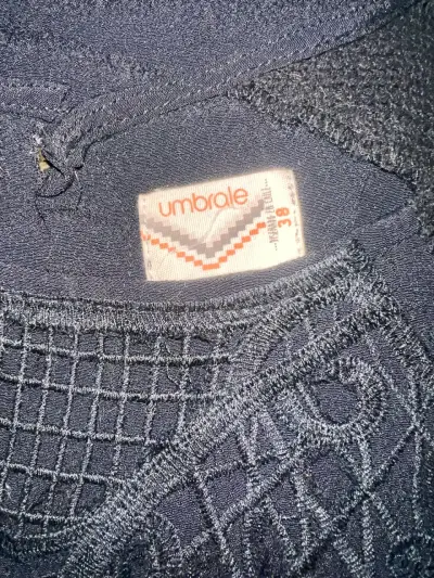 Vestido negro de encaje Umbrale - miniatura 4
