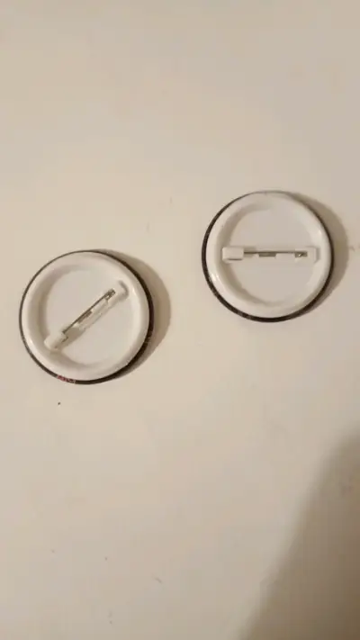 Set de chapitas decorativas con diseño variado - miniatura 3