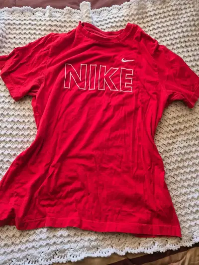 Polera roja Nike Pro para hombre - miniatura 3