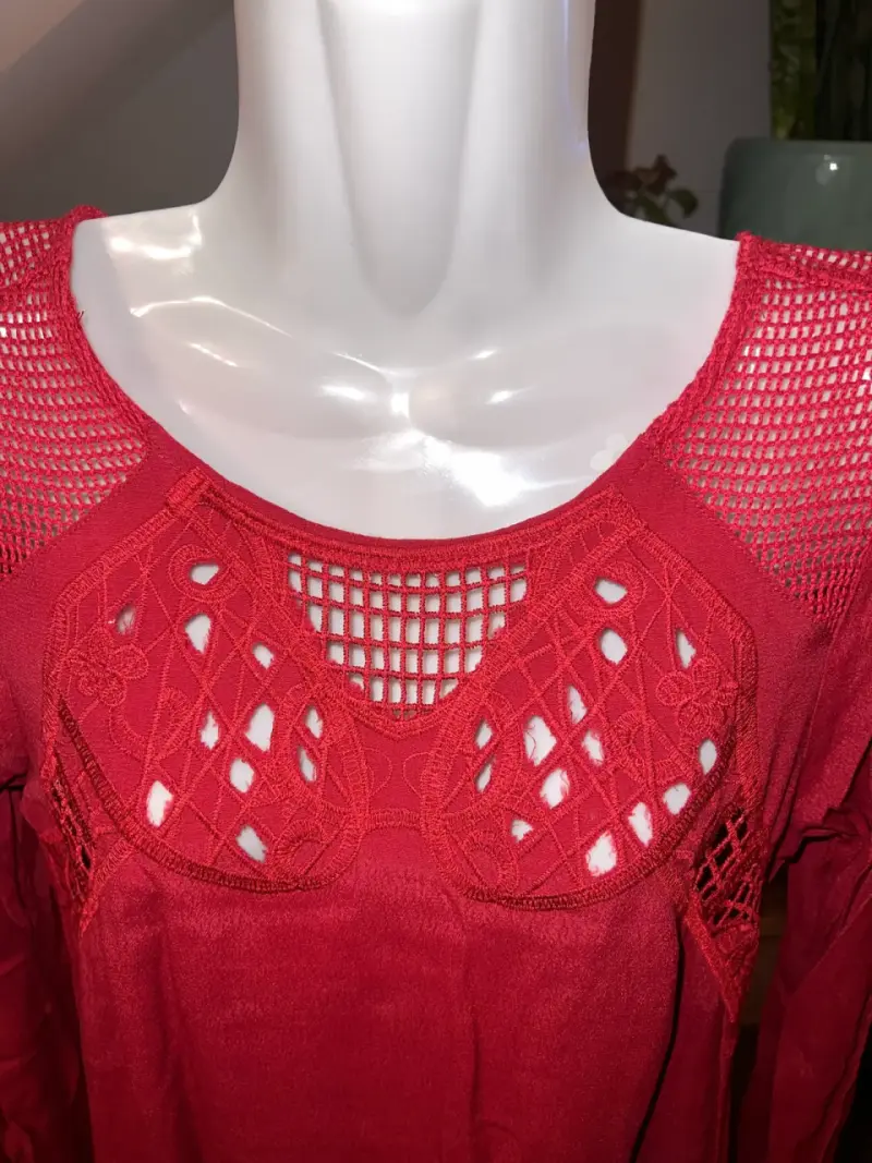Vestido rojo con encaje y mangas largas Umbrale - 2