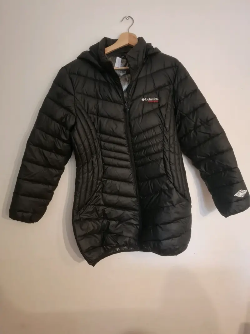 Parka acolchada negra con capucha - 2