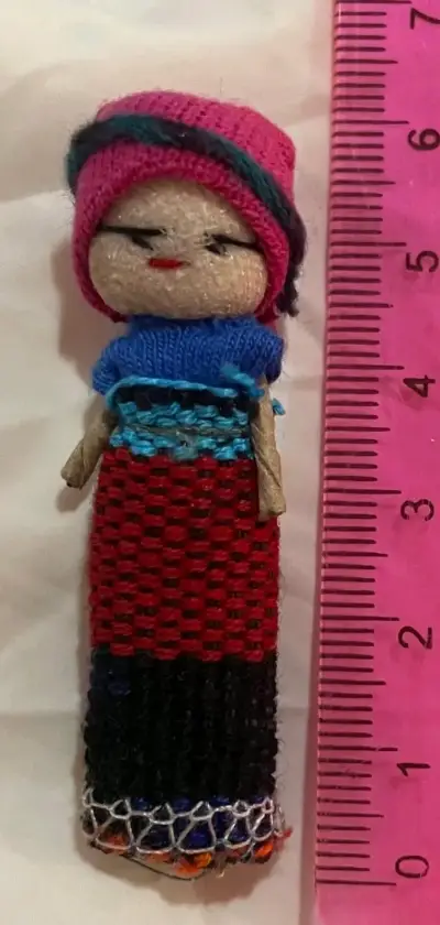 Muñequitas QUITAPENAS tela artesanales coloridas - miniatura 3