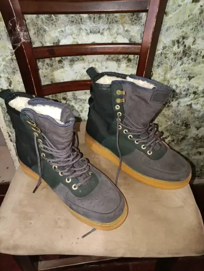 Botas de invierno con forro interior gris y verde - miniatura 1