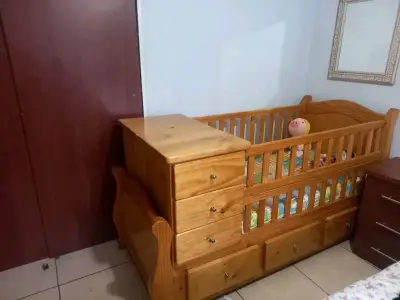 Cuna de madera raulí con cajonera integrada - miniatura 4