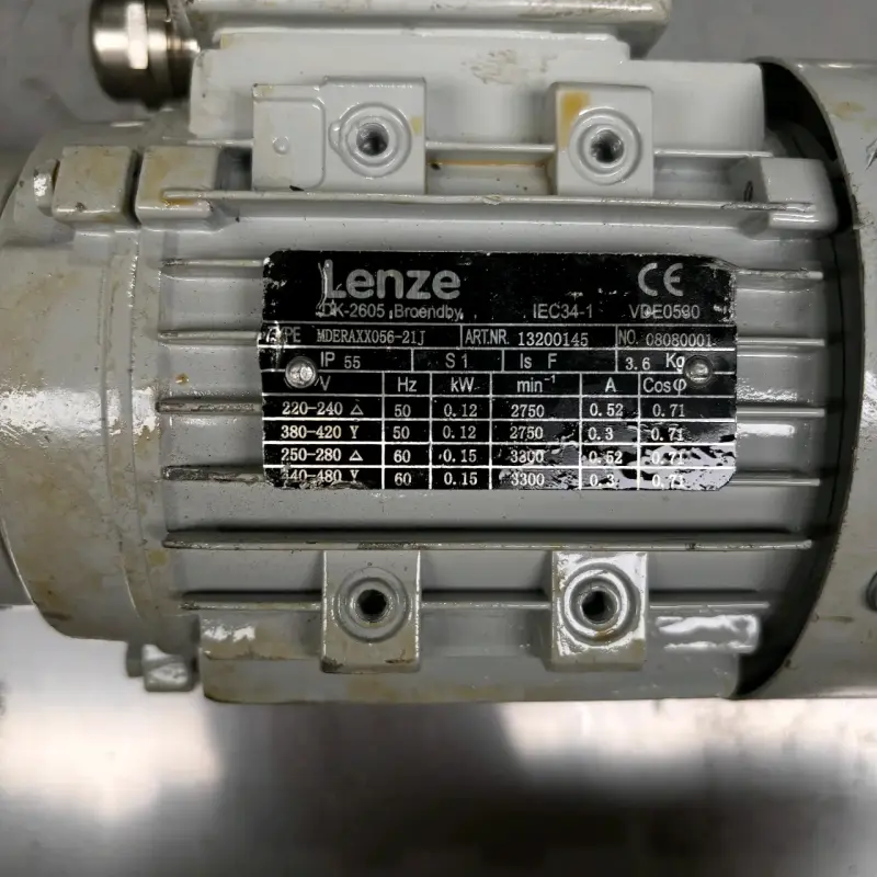 Motor eléctrico Lenze con reductor - 2