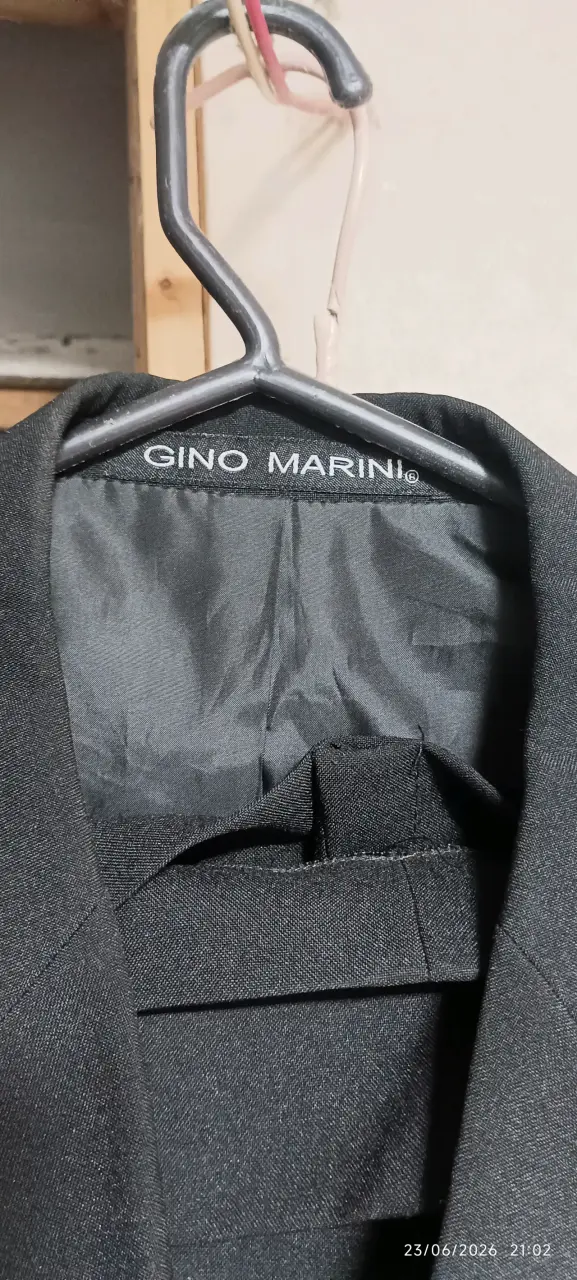 Blazer negro Gino Marini talla 50 y Stevens 52 - 3