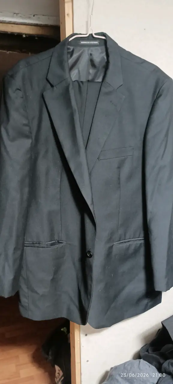 Blazer negro Gino Marini talla 50 y Stevens 52 - 6