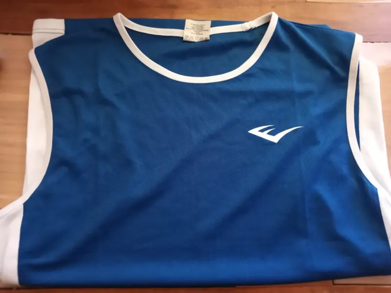 Polera deportiva azul Everlast para hombre