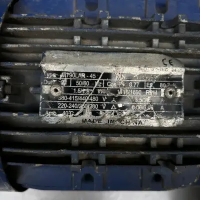 Motor eléctrico trifásico usado en buen estado - miniatura 2