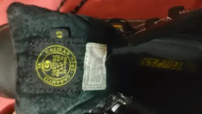 Botas de seguridad negras Tempest talla 43 - miniatura 2