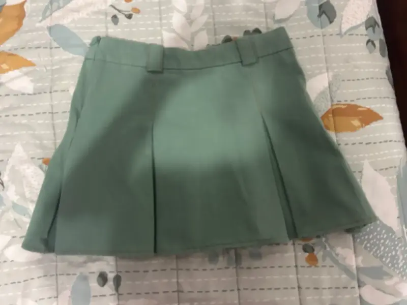 Falda verde con bolsillo estilo cargo talla xs - 2