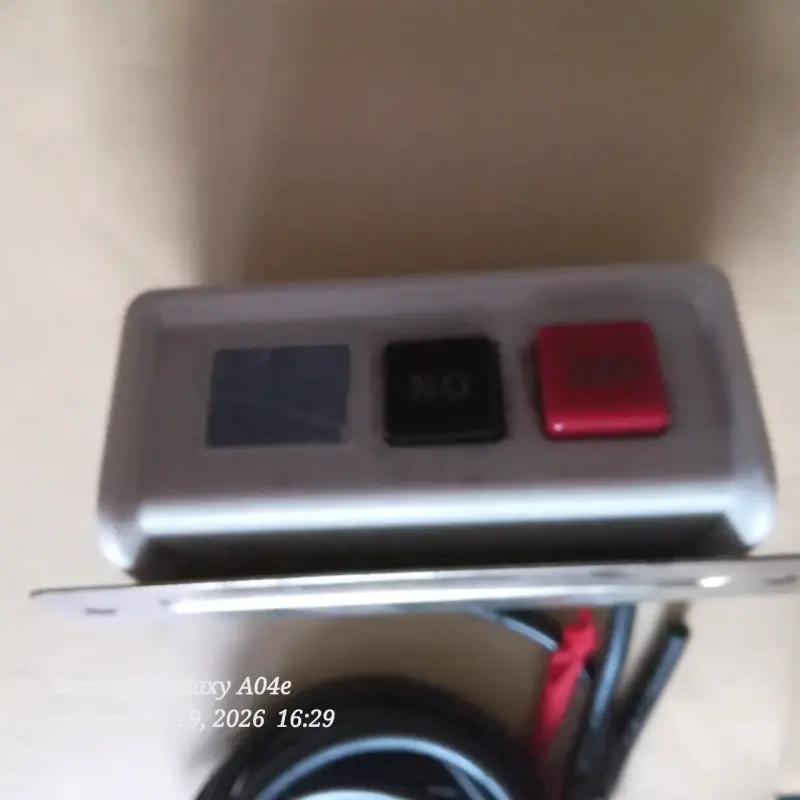 Interruptor de maquina industrial con botones de c