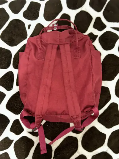 Mochila Ellesse roja unisex con logo - miniatura 3