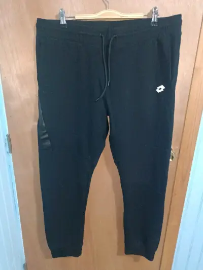 Pantalon negros Lotto - miniatura 2